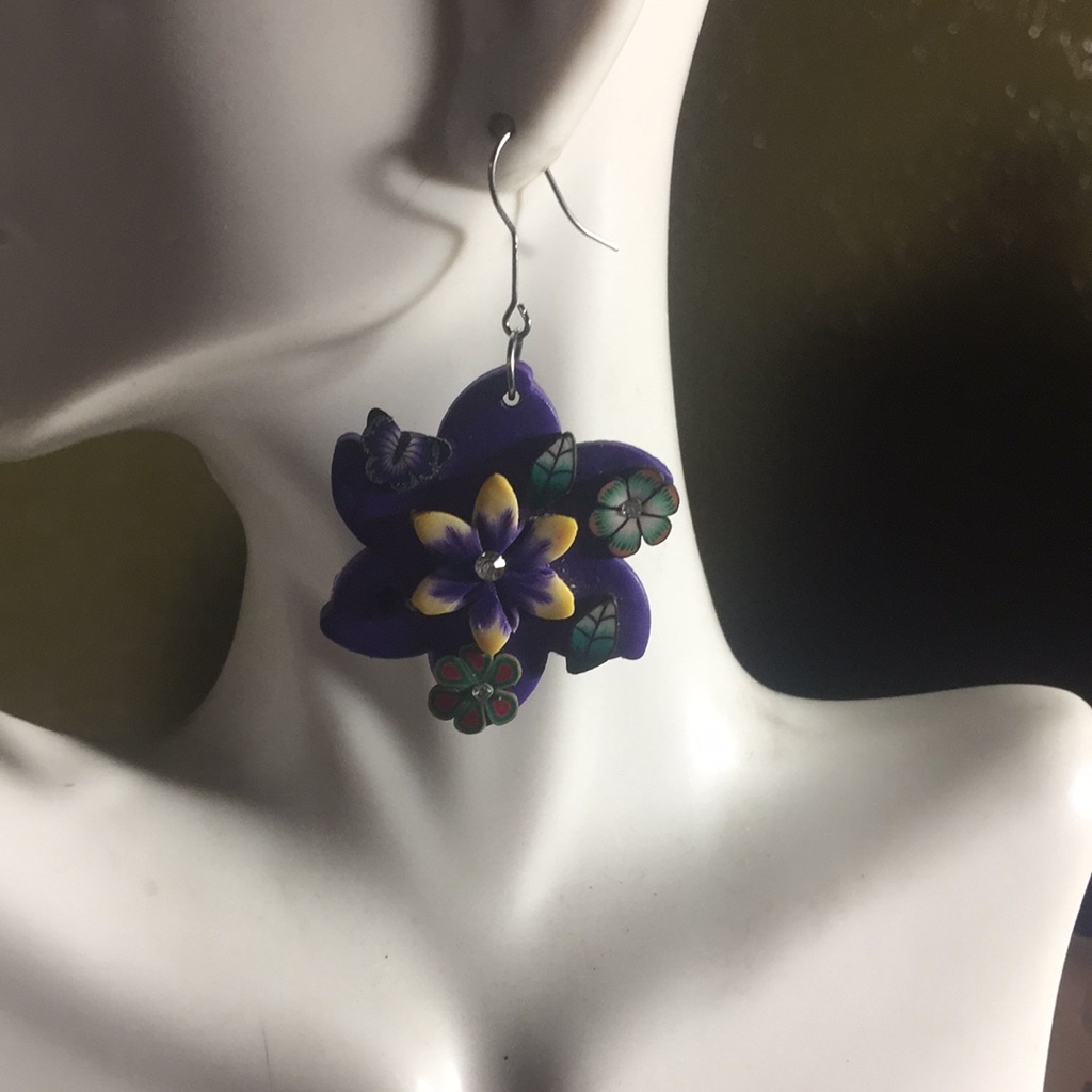 New Pretty Fun Flerty Flower Earrings